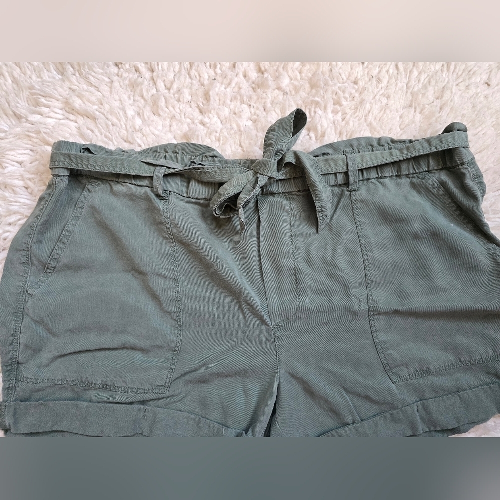 Aerie Women's Green Flowy Shorts - Picture 5 of 8